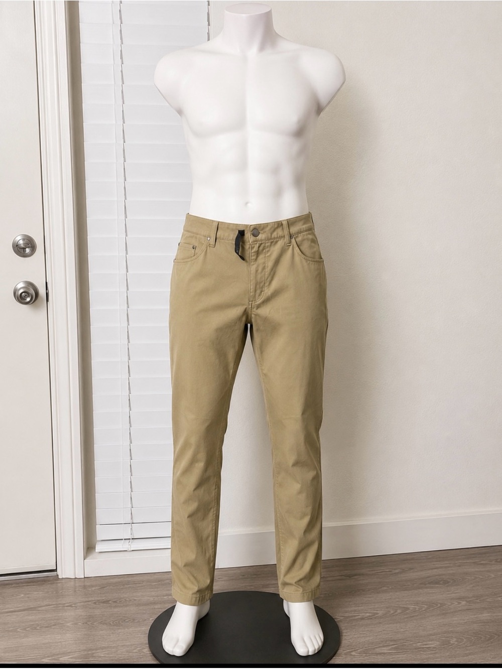 lululemon athletica Slim Men's Jeans in Khaki